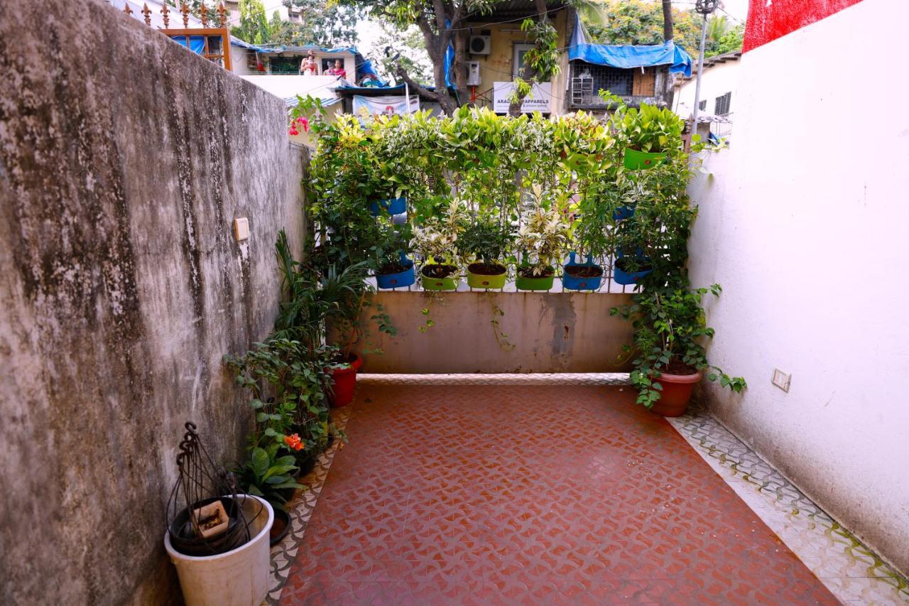 Nap Manor Hostels Mumbai Exterior foto