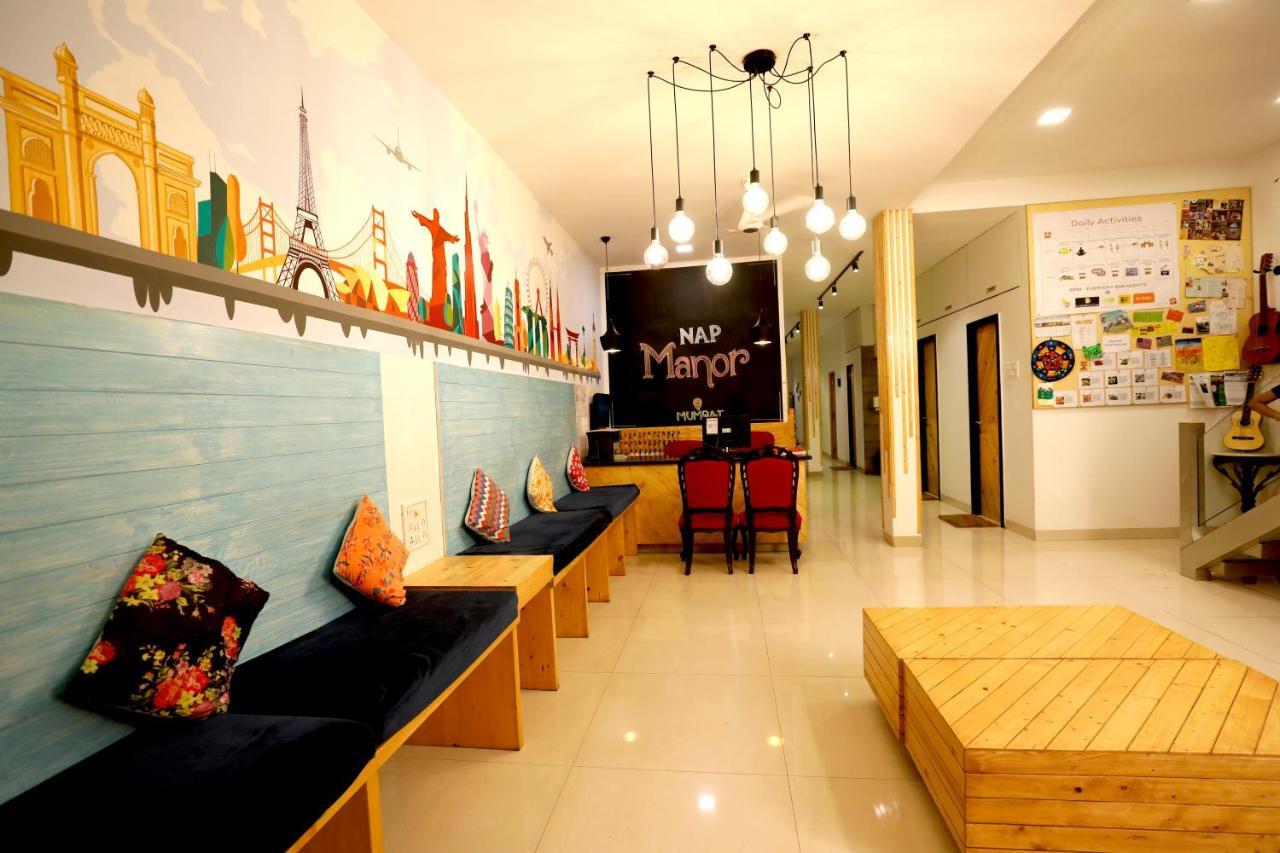 Nap Manor Hostels Mumbai Exterior foto